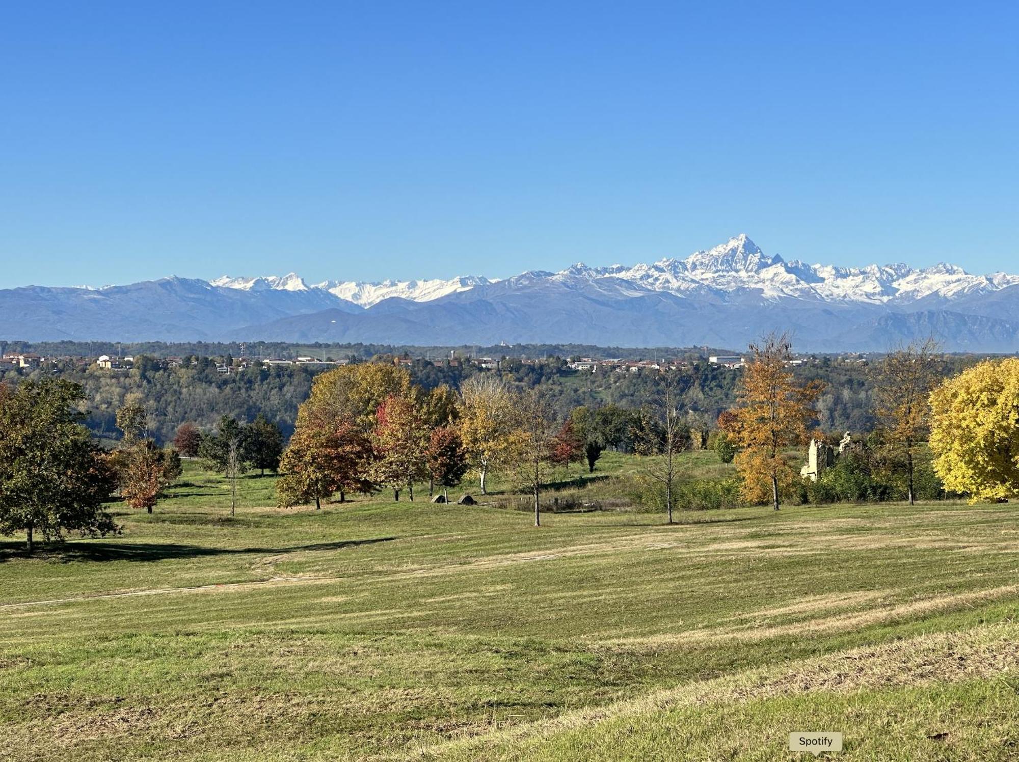 Vila Just Langhe Casa Barolo Novello Exteriér fotografie