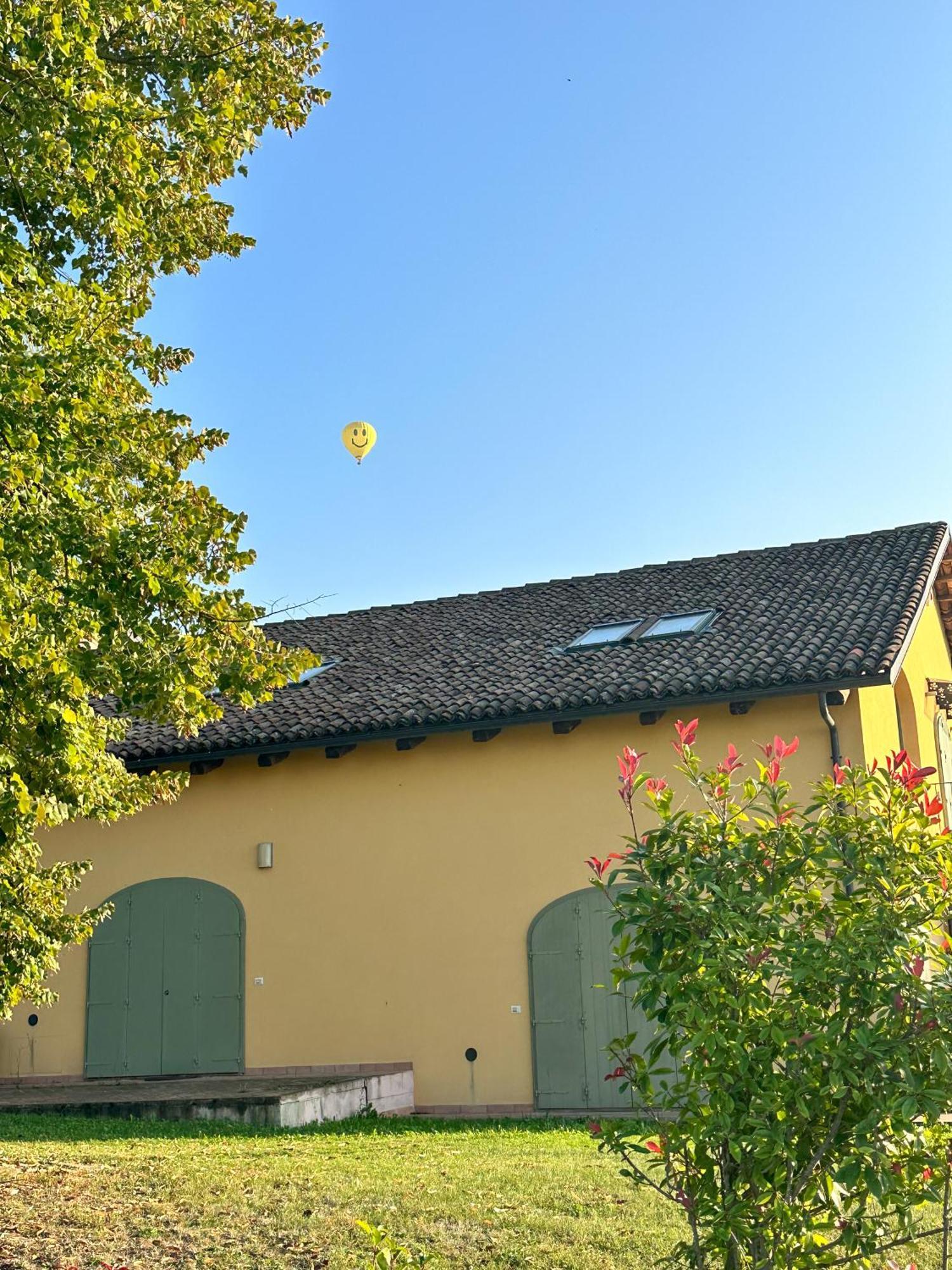 Vila Just Langhe Casa Barolo Novello Exteriér fotografie