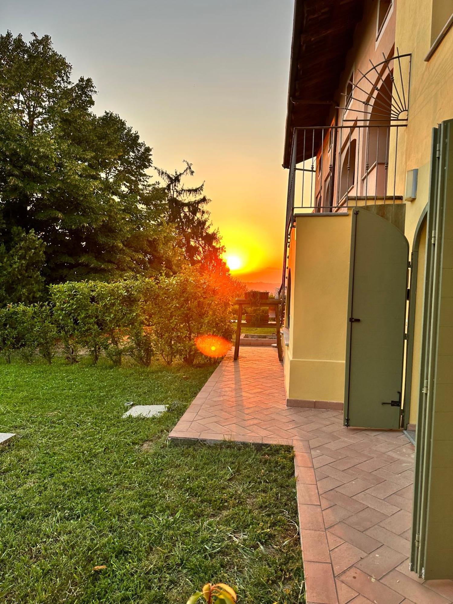 Vila Just Langhe Casa Barolo Novello Exteriér fotografie